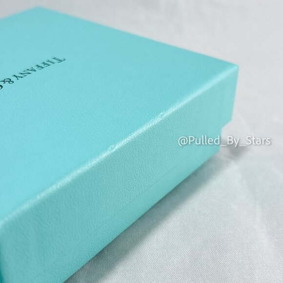 TIFFANY & CO. Classic Robins Egg Blue Jewelry Box (Approx. 4" x 4" x 1.3") - Picture 11 of 15